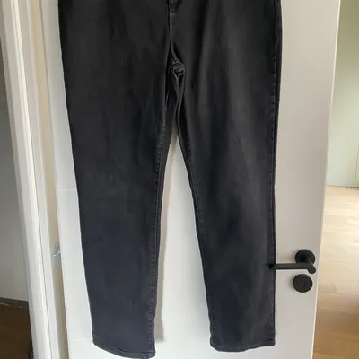 Jean femme C&A coupe droite taille 48 EUR et 50 FR